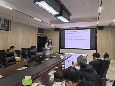 15C3B92D46BDFE4EC6F80B45E7127DC0